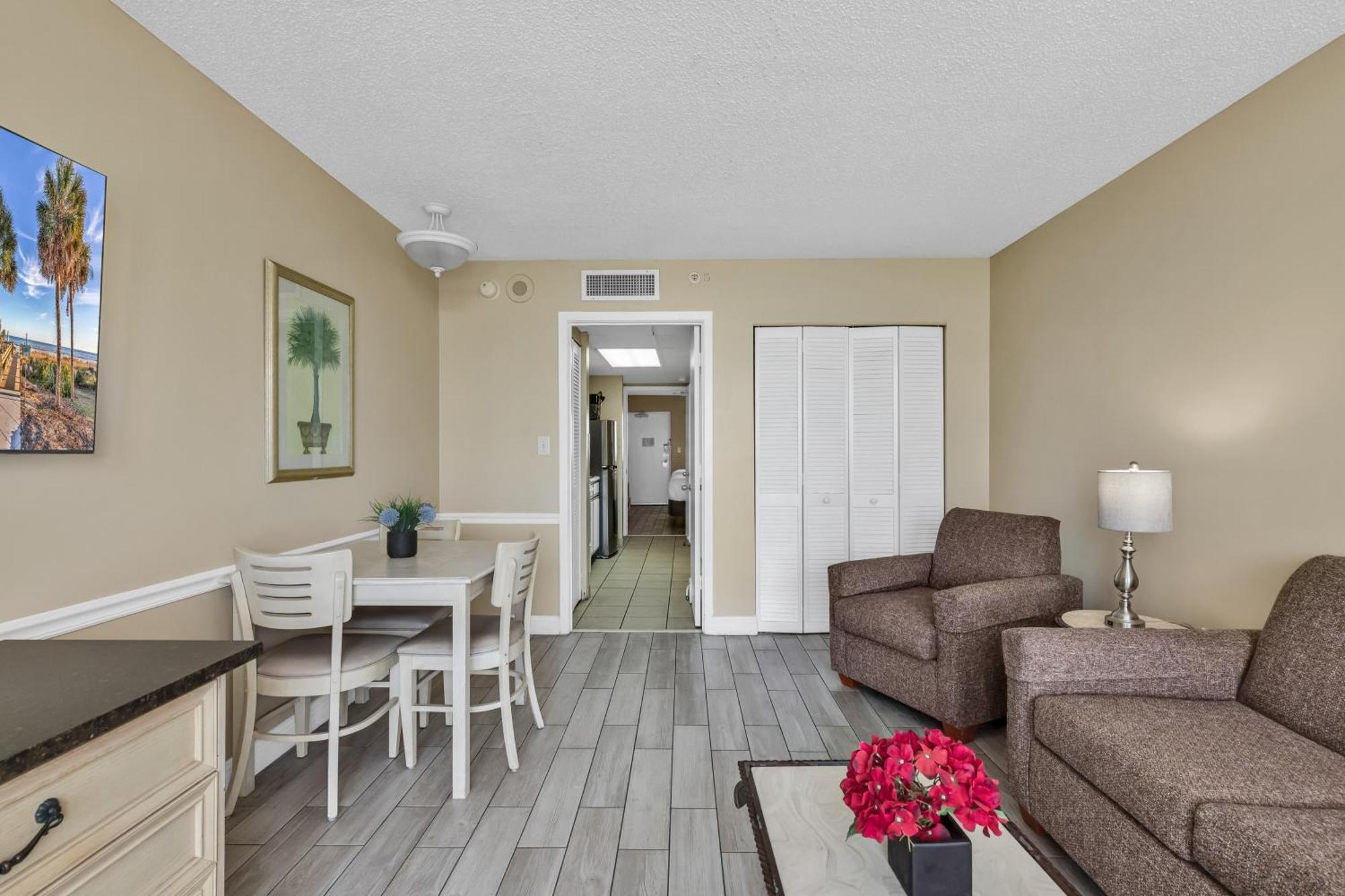 מירטל ביץ' Oceanfront Condo Camelot By The Sea מראה חיצוני תמונה